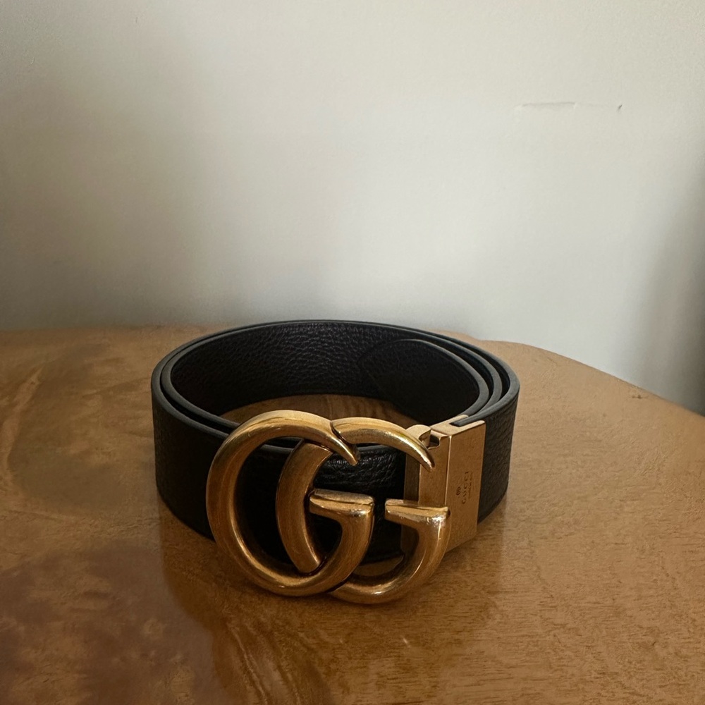 Gucci Reversible Black/ Dark Brown Leather Belt with Double G Gold Buckle